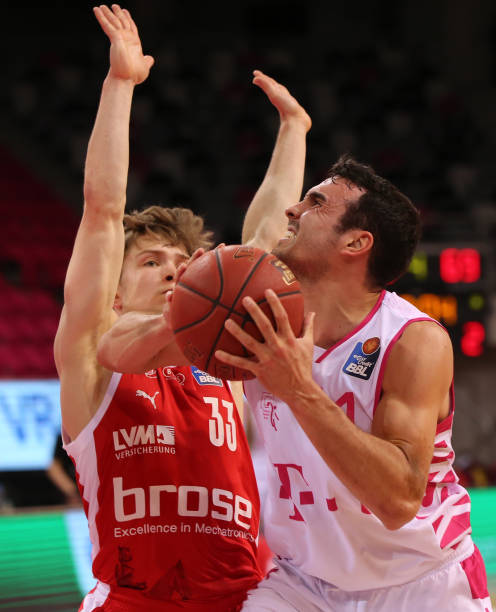 他的回防与 他的回防与