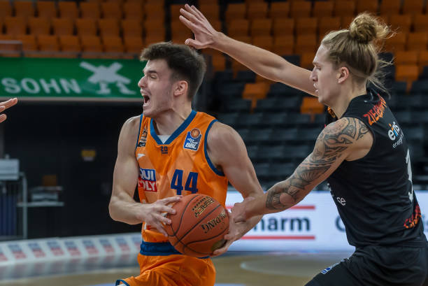 让我们通过 让我们通过