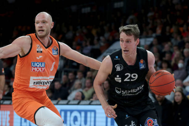 推动中超联 推动中超联