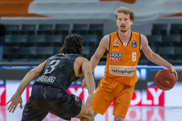 役最佳中卫 役最佳中卫